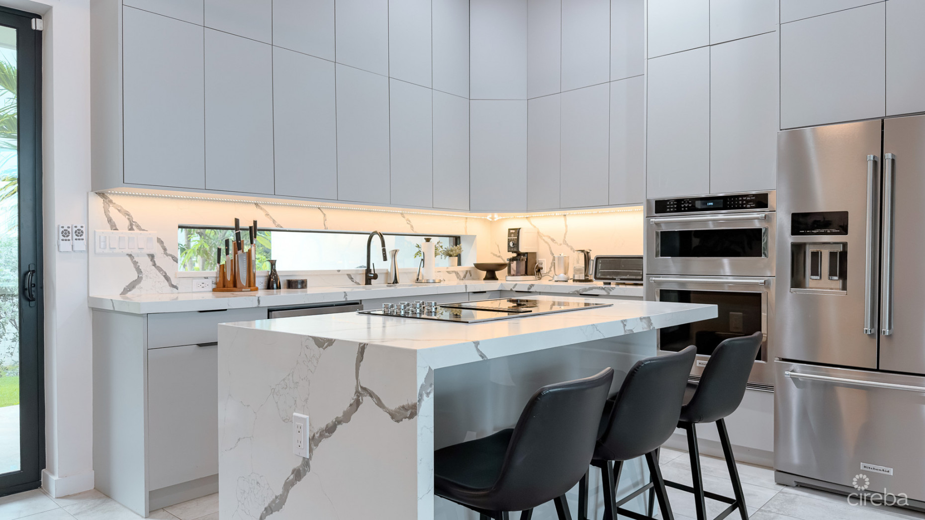 BAHIA  CORNER TOWNHOUSE 3 BED