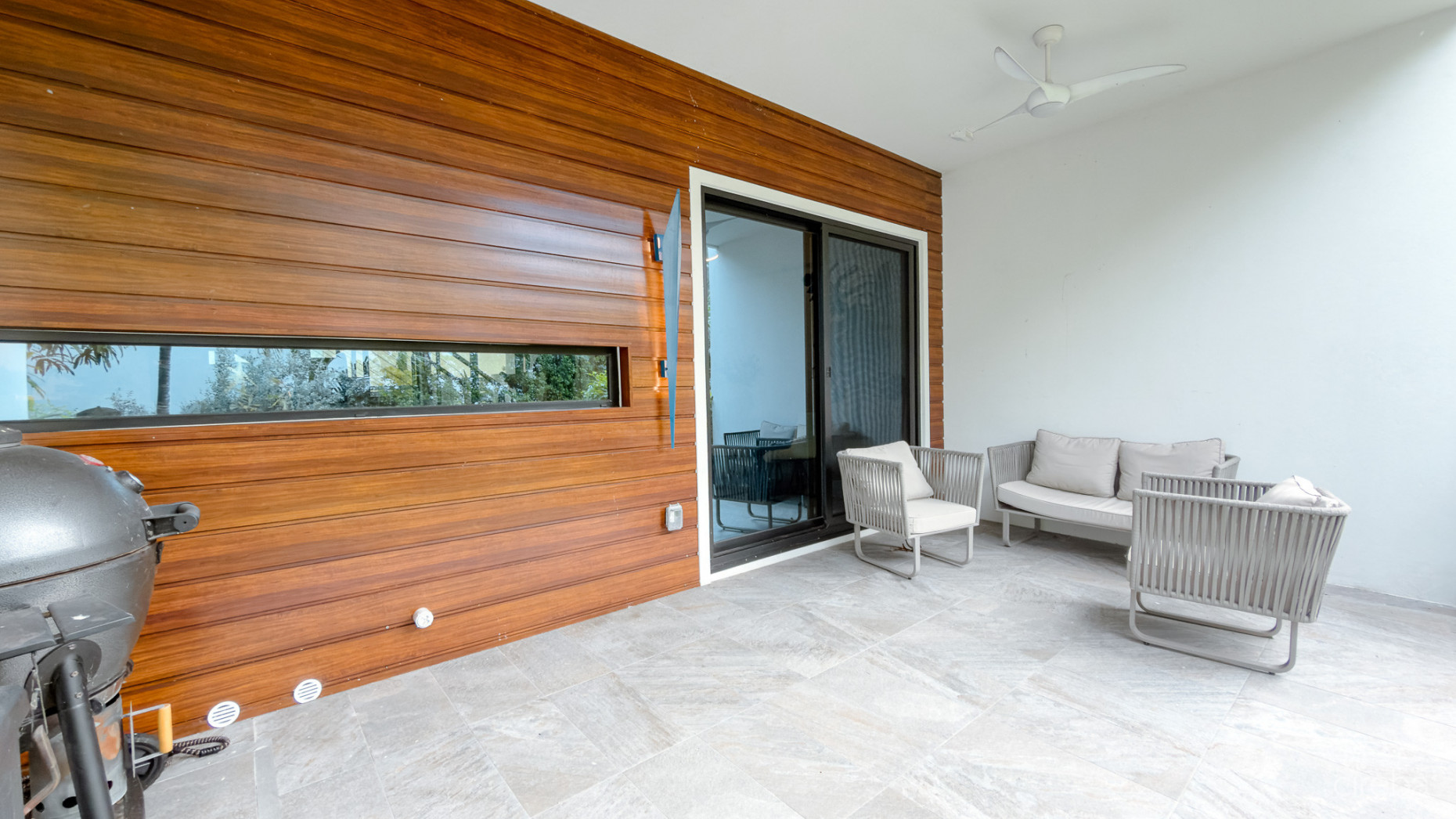 BAHIA  CORNER TOWNHOUSE 3 BED