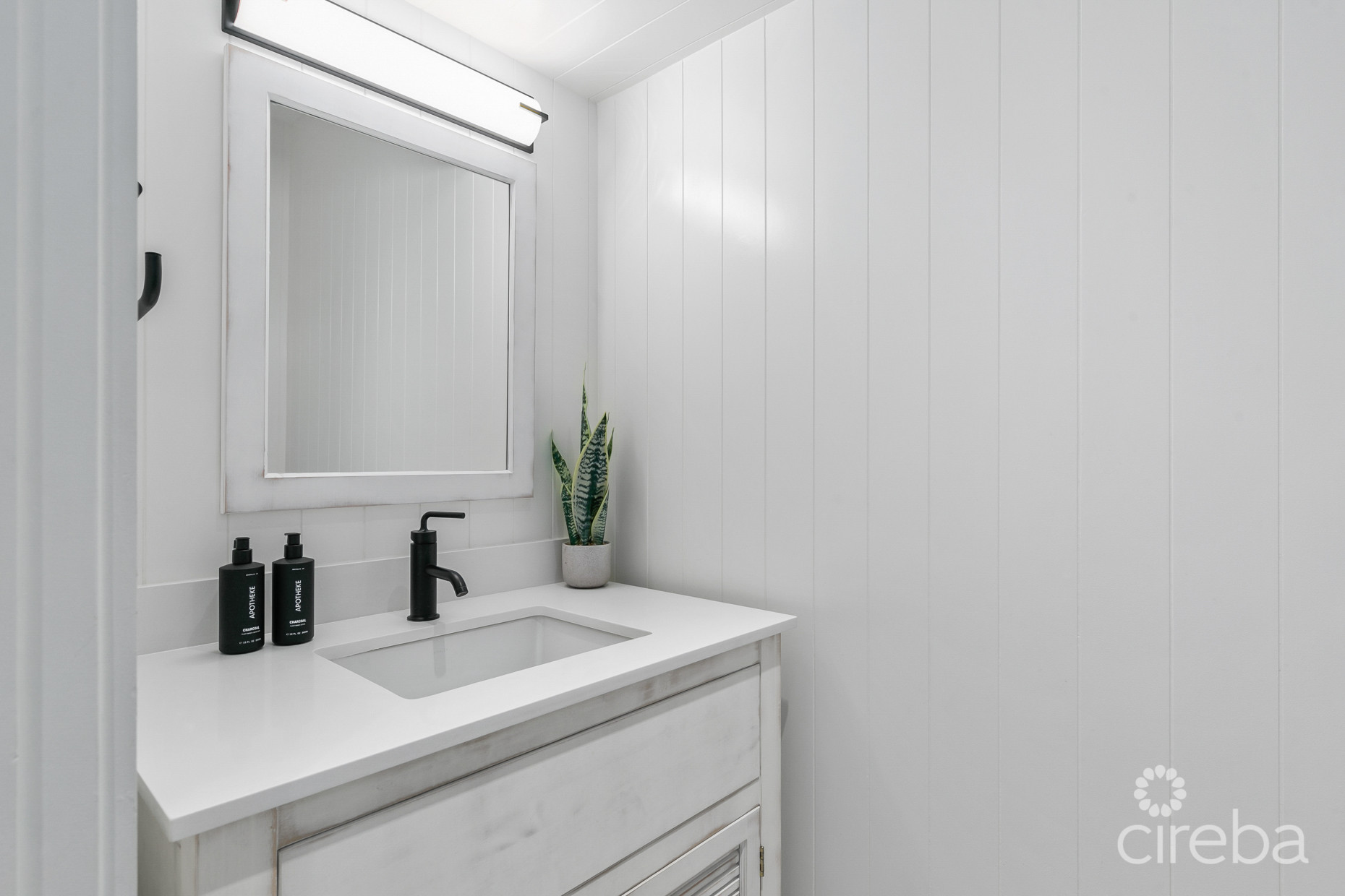 OLEA 106, CANAL FRONT 3 BED DUPLEX