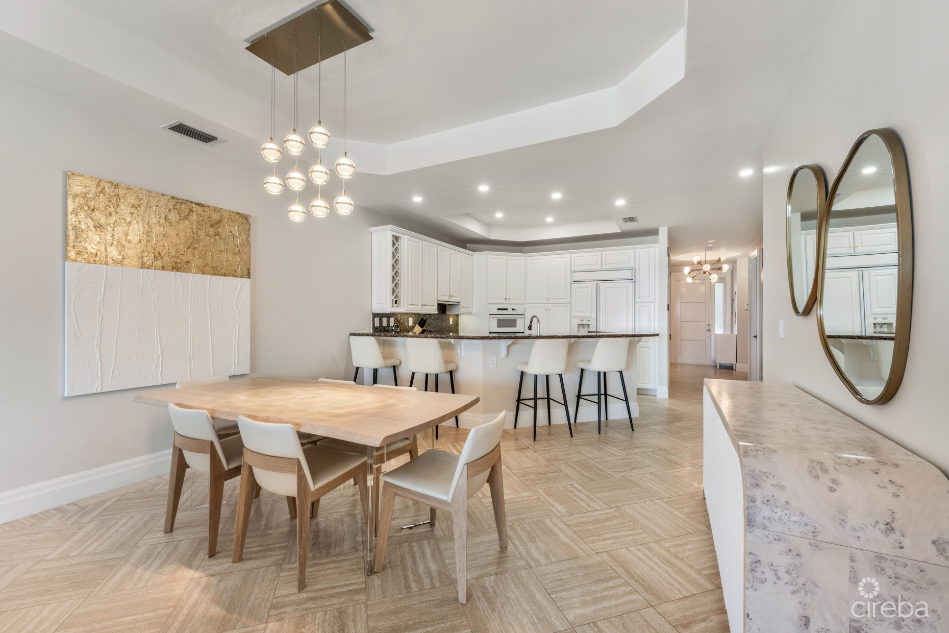 THE PINNACLE VILLA 20 WITH GARAGE