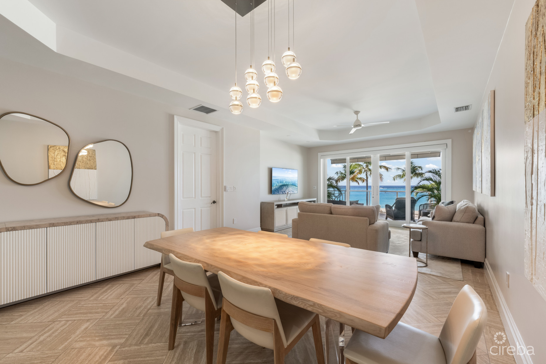 THE PINNACLE VILLA 20 WITH GARAGE