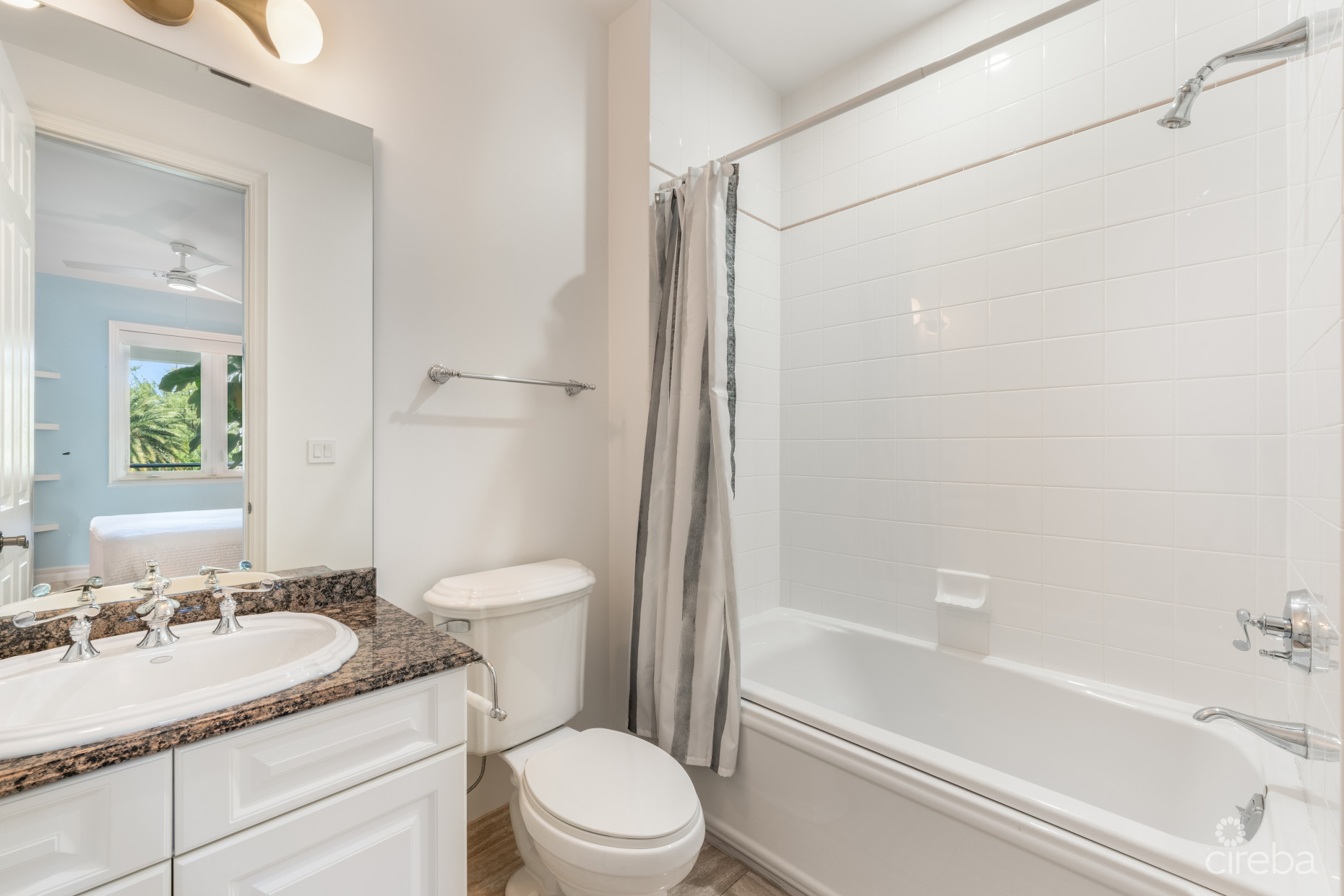 THE PINNACLE VILLA 20 WITH GARAGE