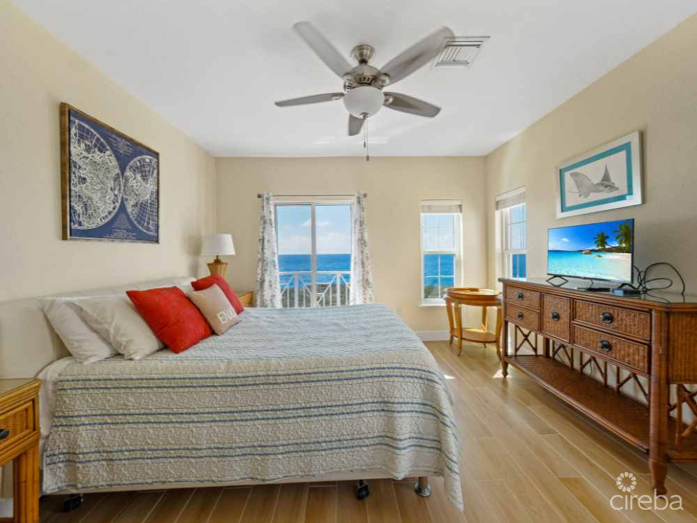 4 BED OCEAN FRONT IN SAVANNAH