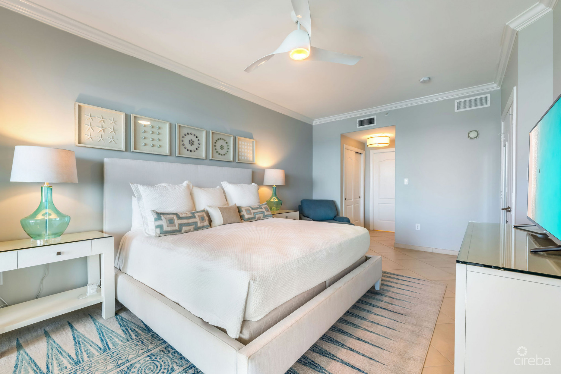 THE RENAISSANCE VILLA 25 - SEVEN MILE BEACH