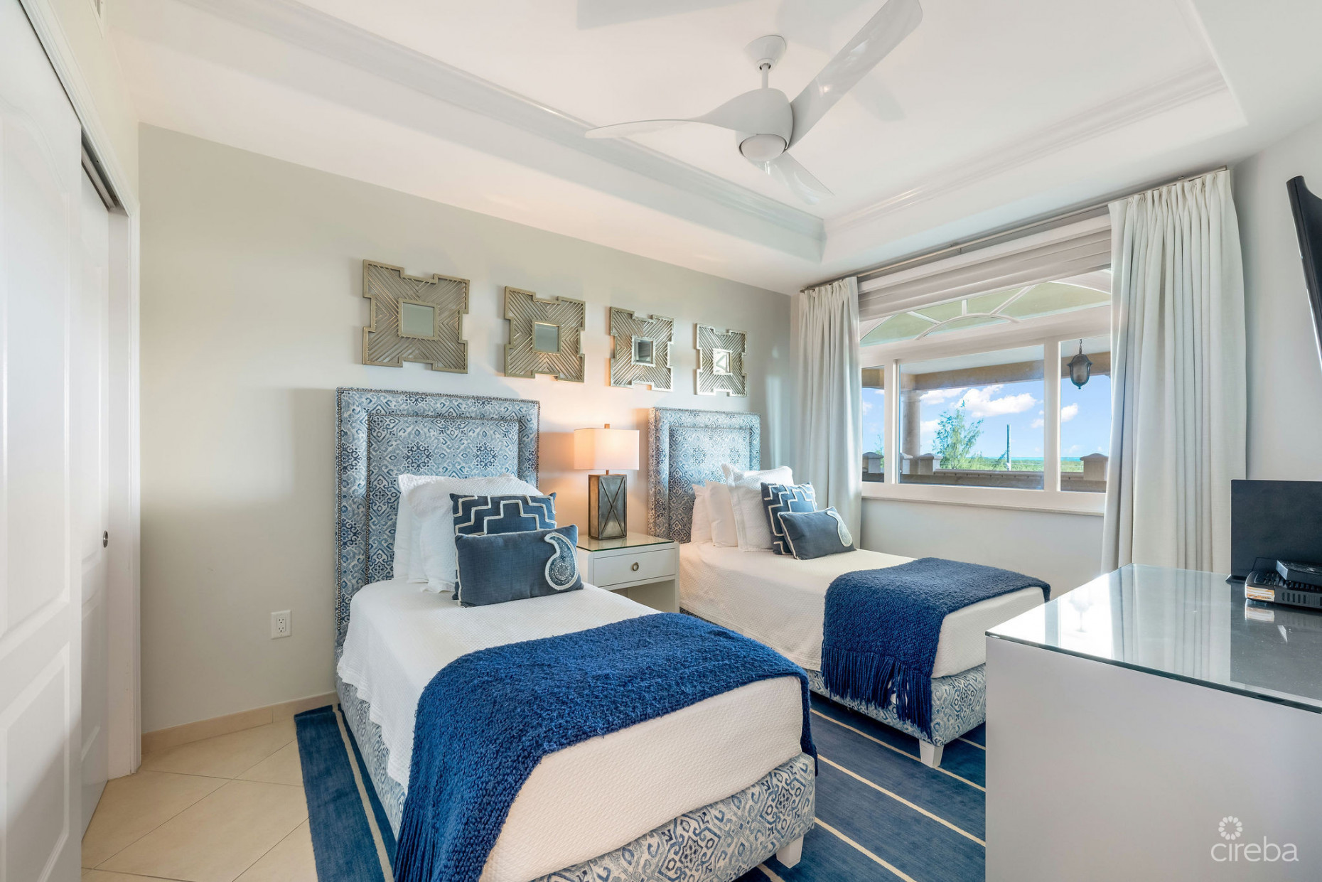 THE RENAISSANCE VILLA 25 - SEVEN MILE BEACH