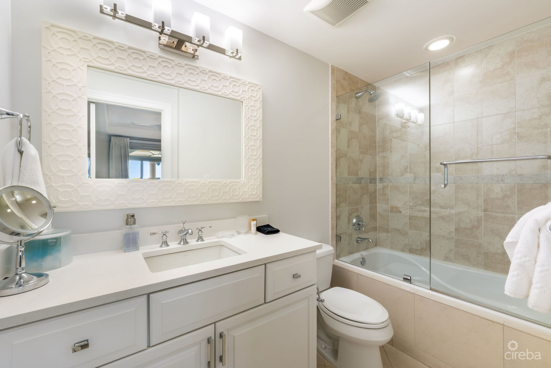 THE RENAISSANCE VILLA 25 - SEVEN MILE BEACH