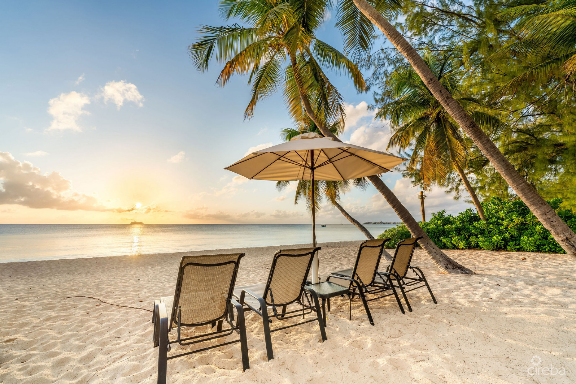 THE RENAISSANCE VILLA 25 - SEVEN MILE BEACH