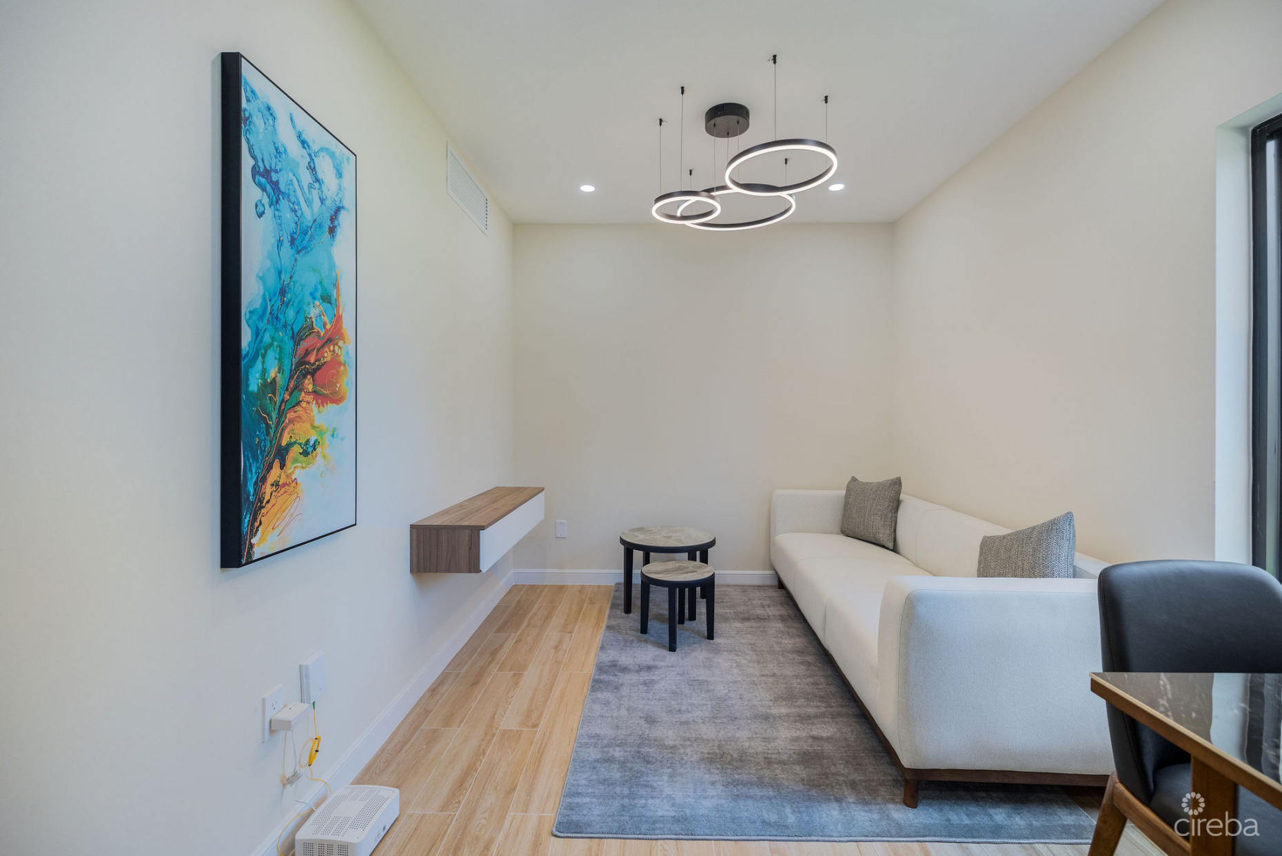 ARZA WEST BAY JADE - UPGRADED FULLY FURNISHED 1-BED/BATH CORNER UNIT