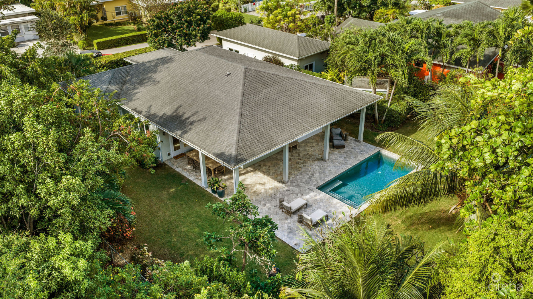 TIMELESS DESIGNER SOUTH SOUND HOME WITH POOL  AND GUEST COTTAGE