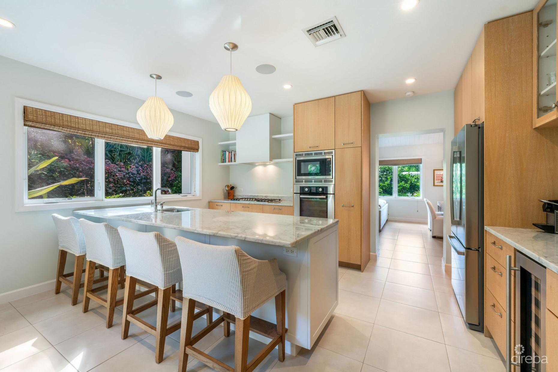 TIMELESS DESIGNER SOUTH SOUND HOME WITH POOL  AND GUEST COTTAGE