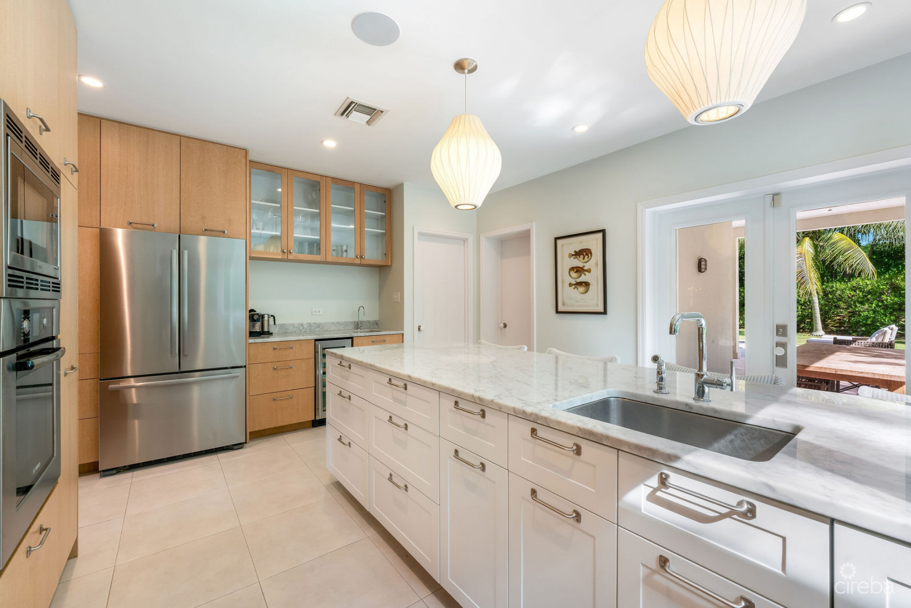 TIMELESS DESIGNER SOUTH SOUND HOME WITH POOL  AND GUEST COTTAGE