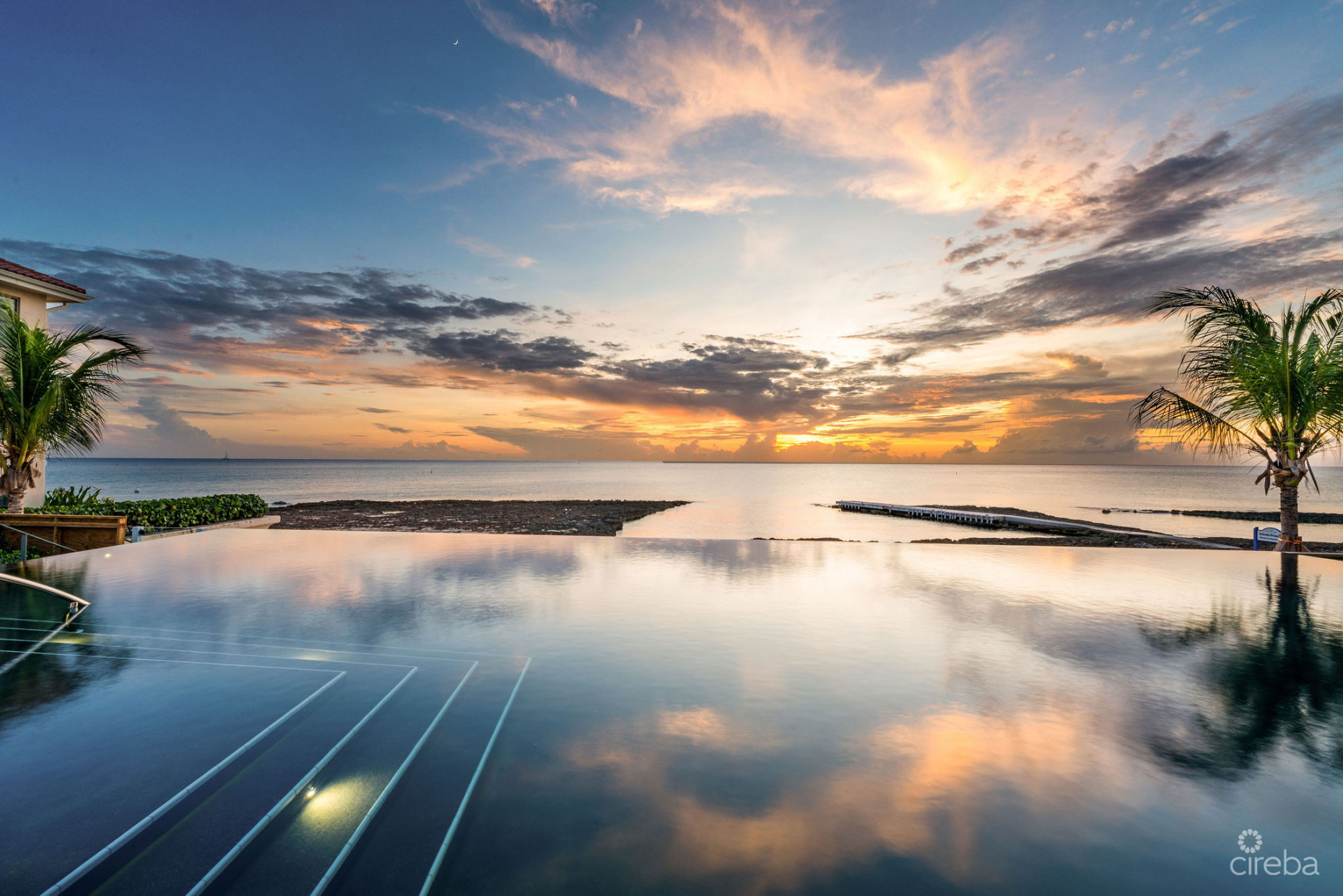 AQUA - LUXURY RESIDENCE #4, SEVEN MILE BEACH