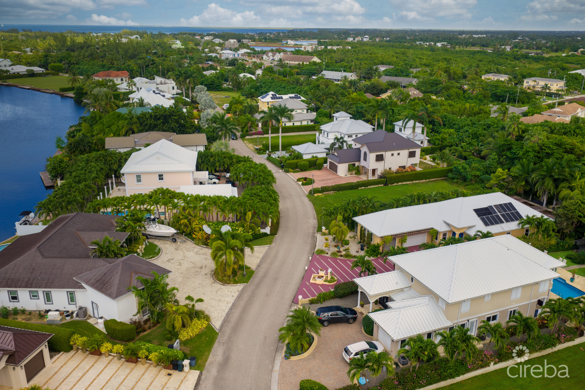 BIMINI DRIVE - LARGE FAMILY HOME IN GATED GRAND HARBOUR COMMUNITY