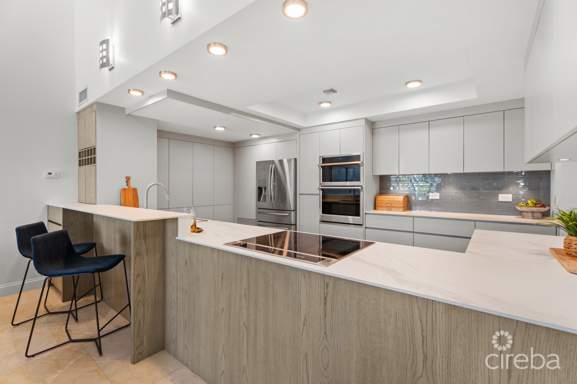 BRITANNIA KINGS COURT EXECUTIVE HOME