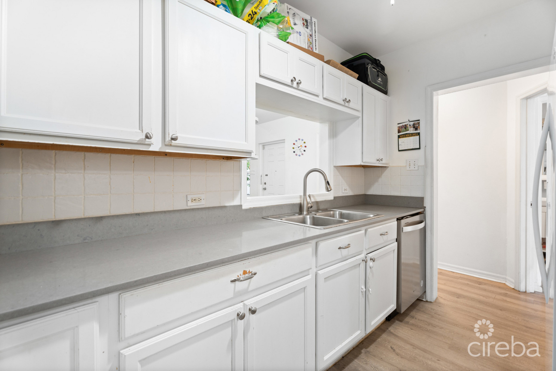 FOUNTAIN COURT 3 BED PLUS DEN