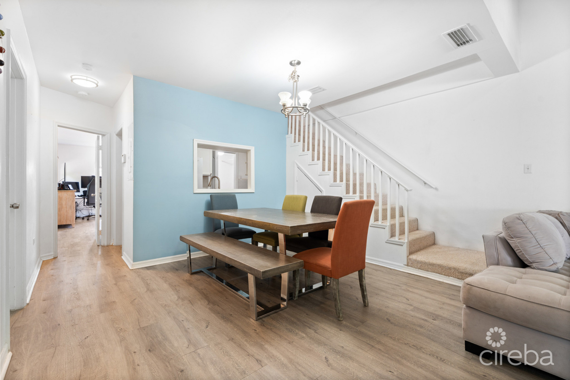 FOUNTAIN COURT 3 BED PLUS DEN