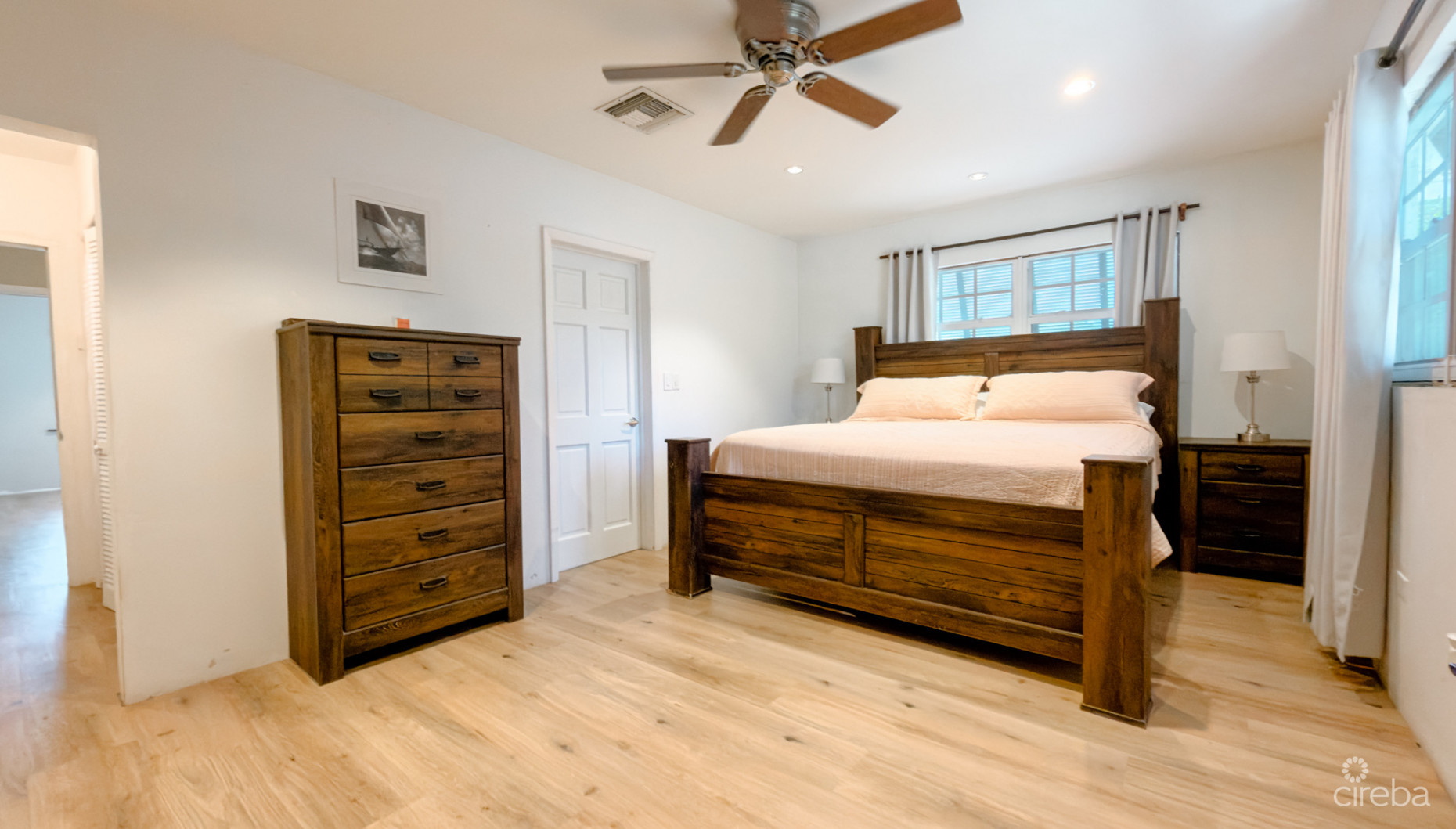 WEST BAY FAMILY HOME WITH POOL