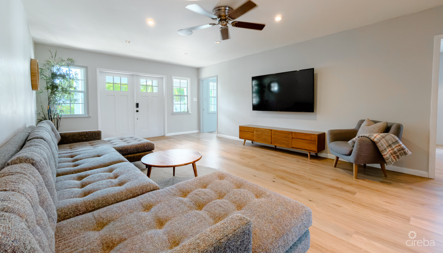 WEST BAY FAMILY HOME WITH POOL