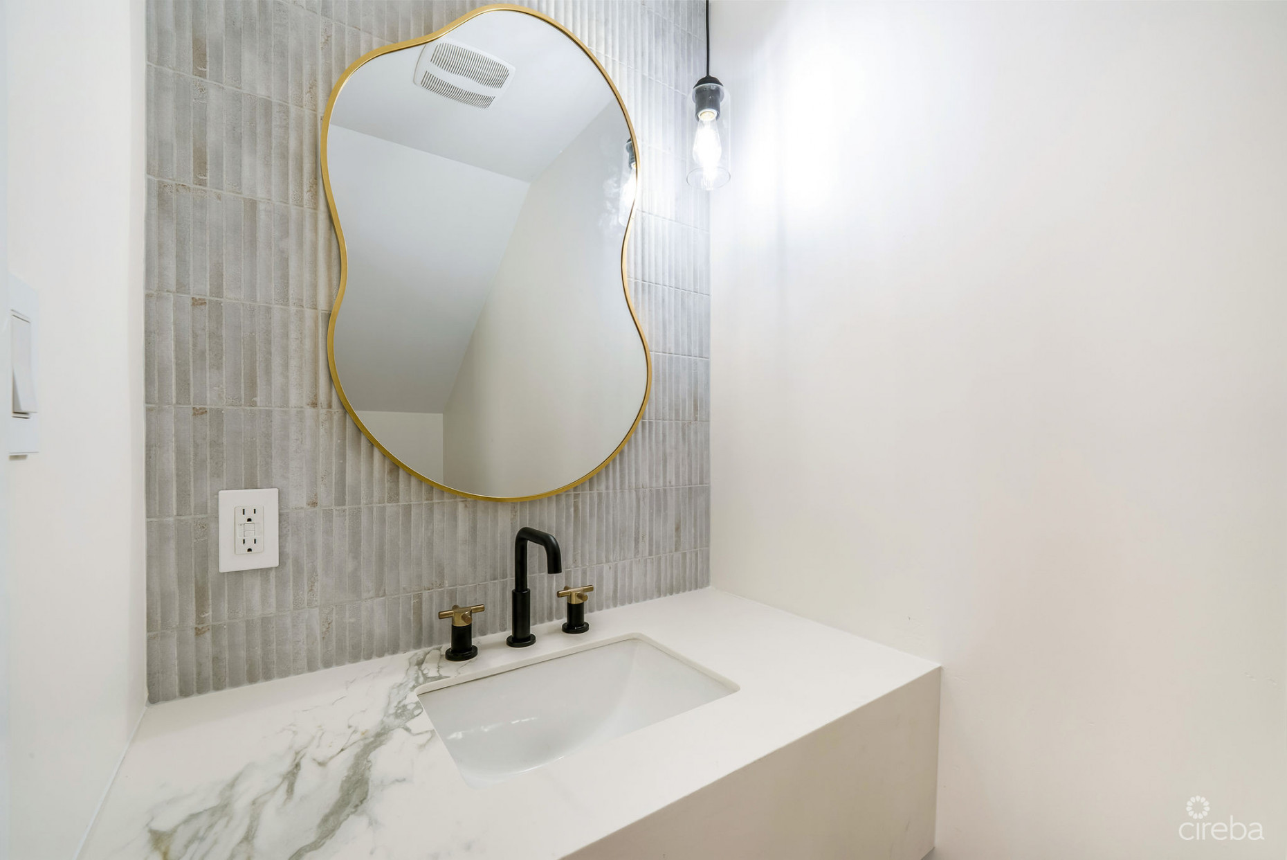 BEL AIR DR, SOUTH SOUND - CUSTOM NEW BUILD