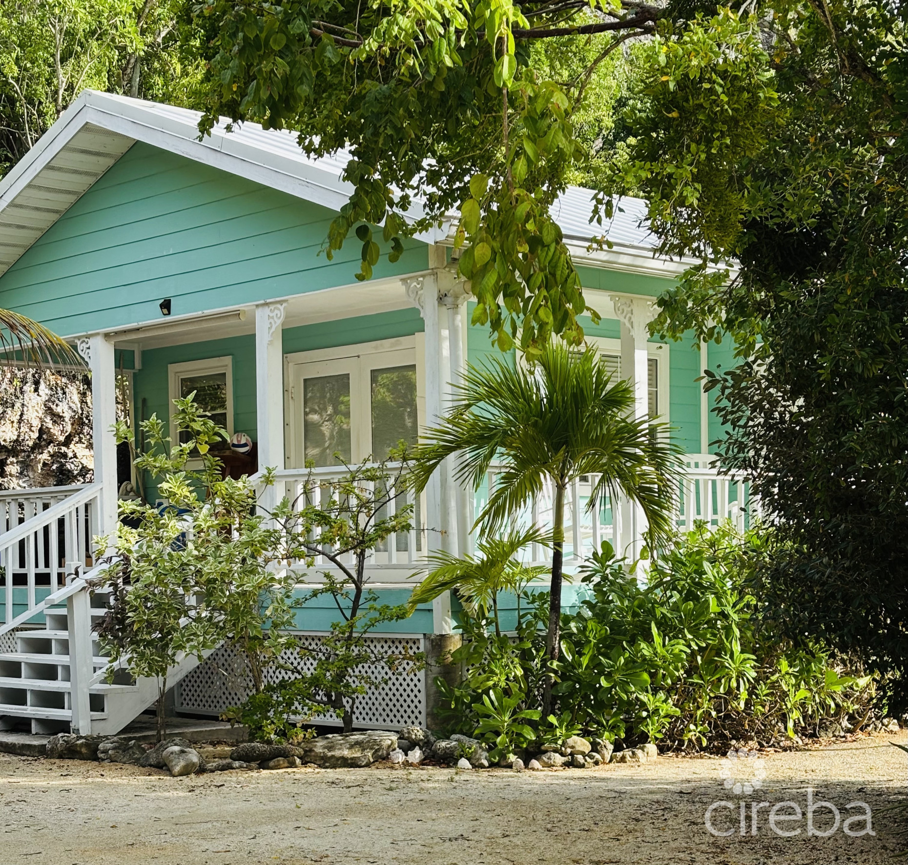 SOUTHSIDE HOME AND BLUFFSIDE COTTAGE