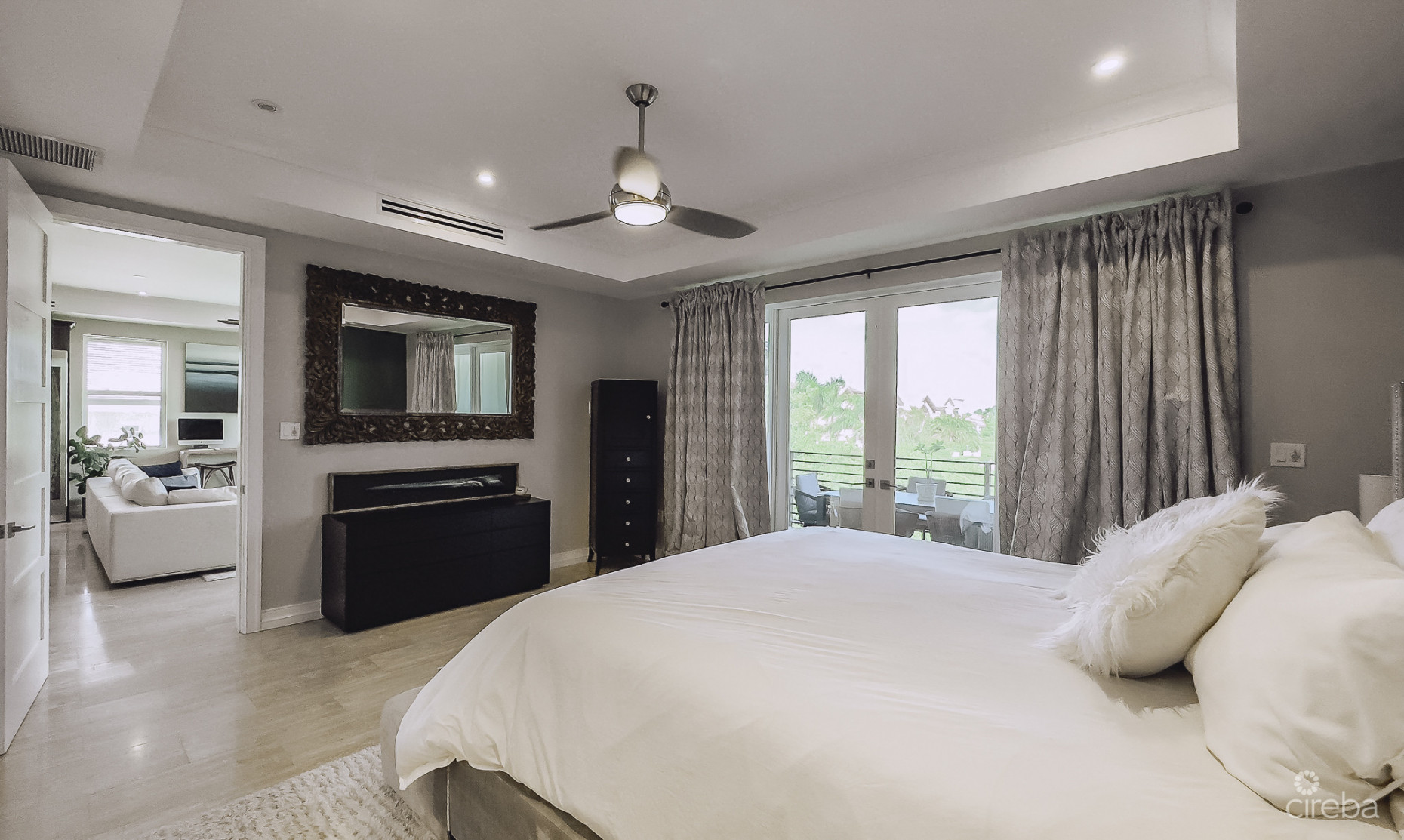 SMB CORRIDOR 4 BED -THE DRAKE