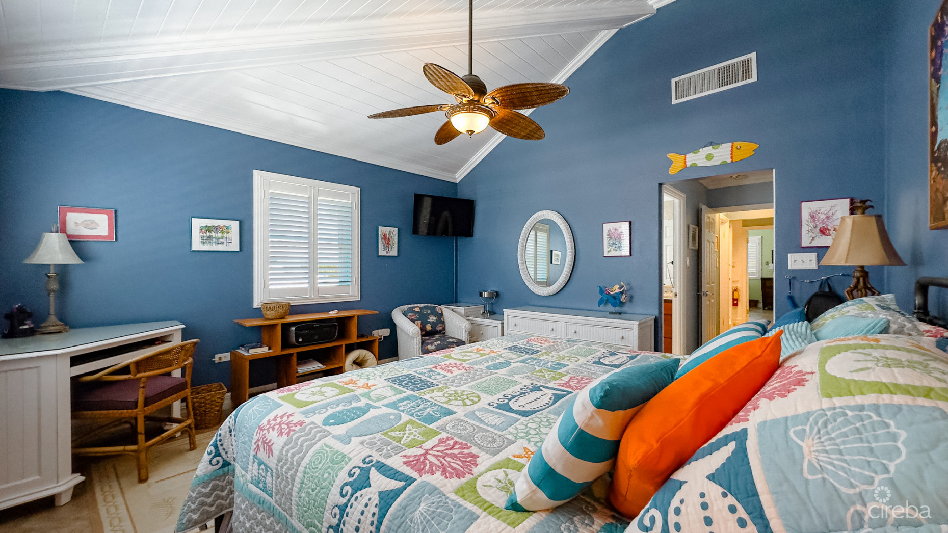 SEVEN MILE BEACHFRONT CONDO SILVER SANDS