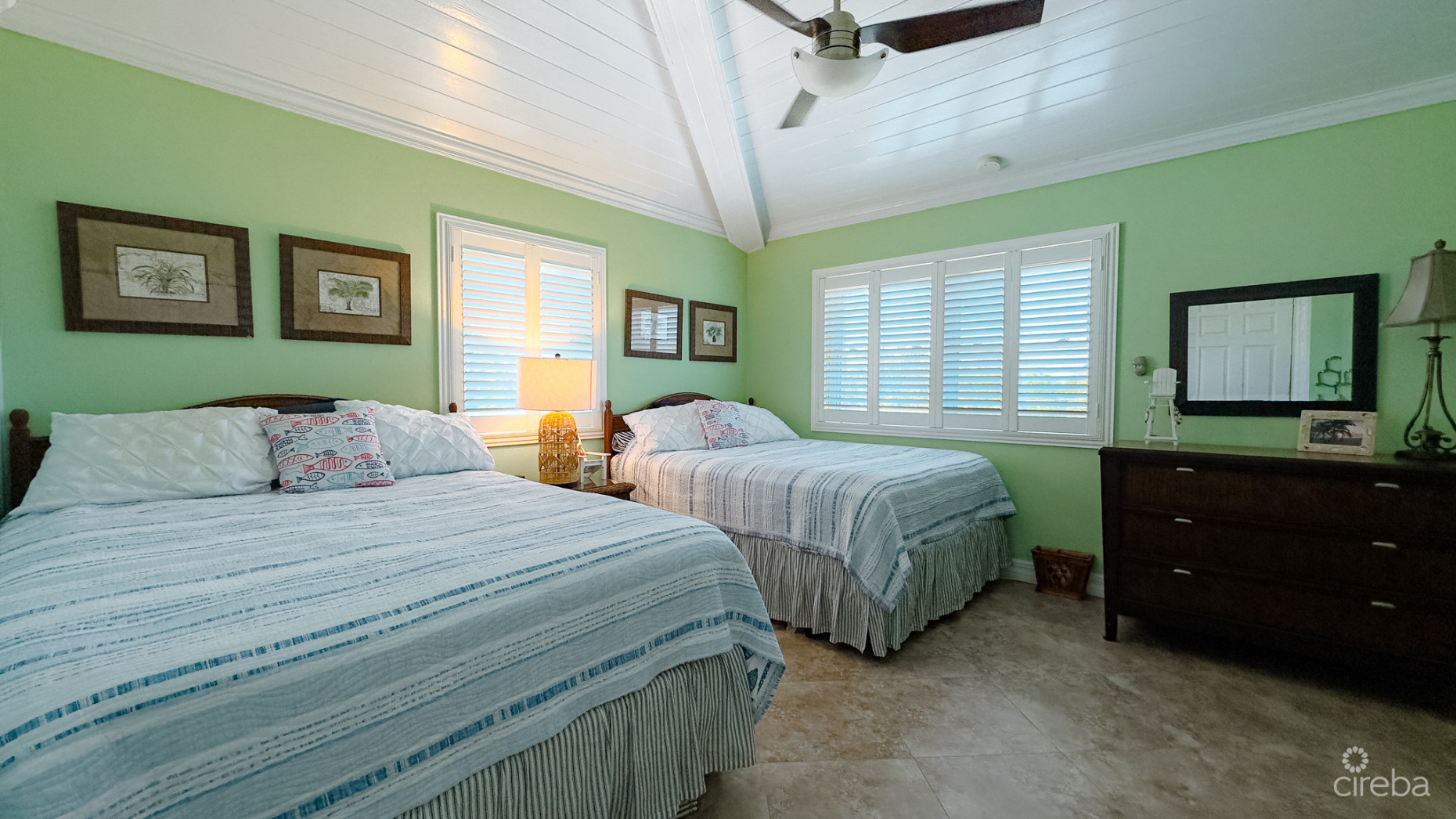 SEVEN MILE BEACHFRONT CONDO SILVER SANDS