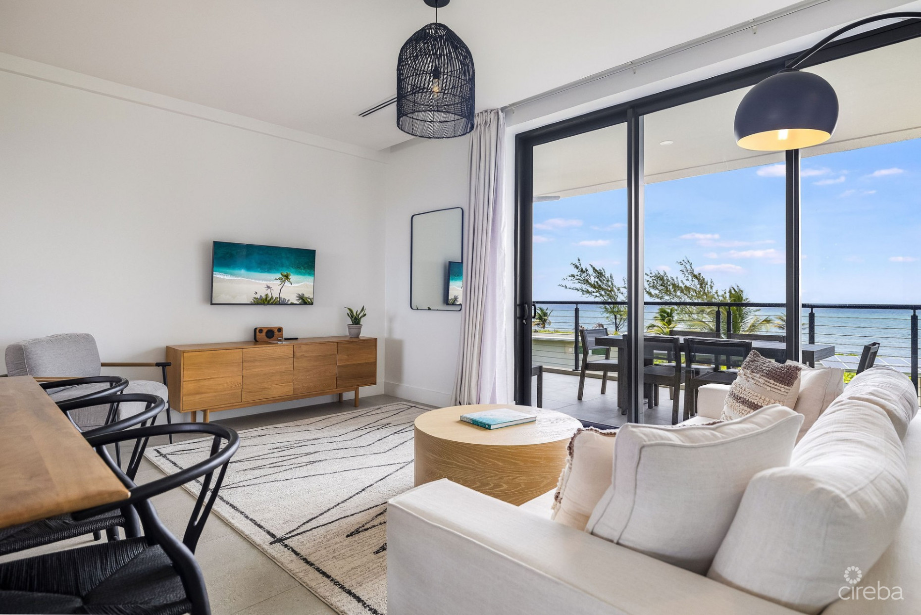 LUXURY VIDA  OCEAN ADVENTURE ECO LODGE