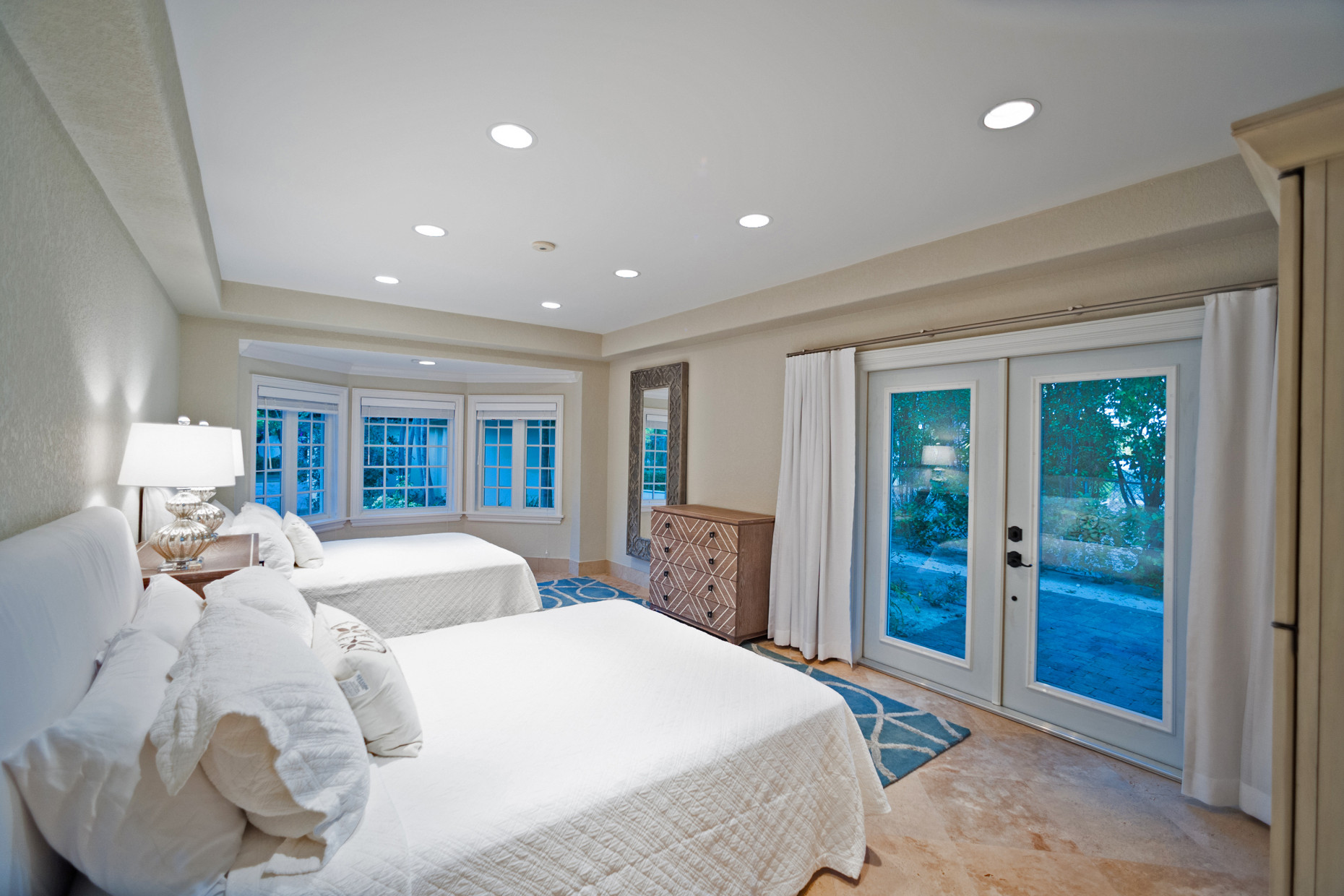 Coconut Walk -  Seven Mile Beach Estate