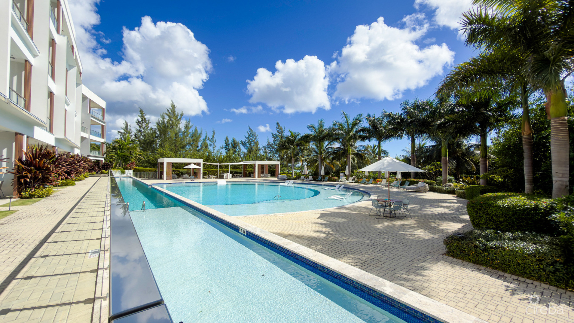 AURA 3 BED CORNER CONDO