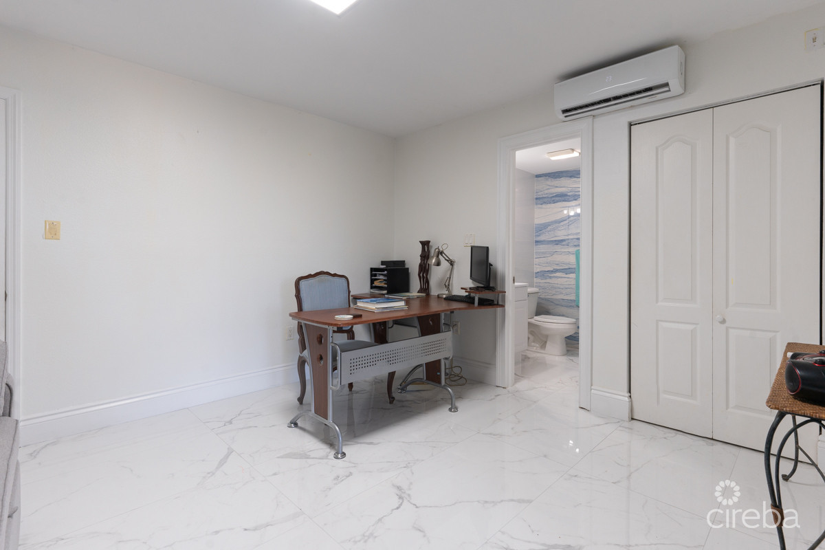 REDUCED | TURNBERRY EAST, CRYSTAL HARBOUR