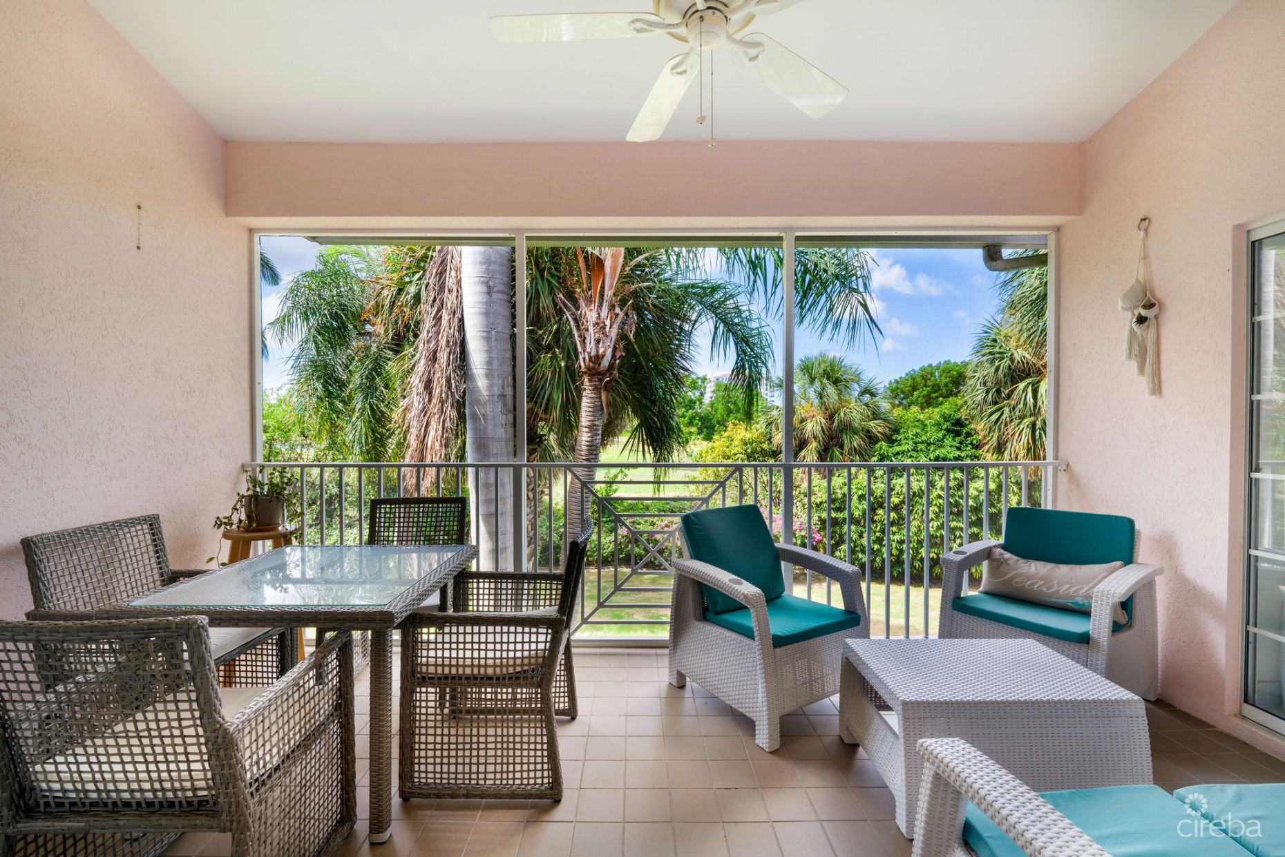 BRITANNIA LIONS COURT 322, SEVEN MILE BEACH CORRIDOR