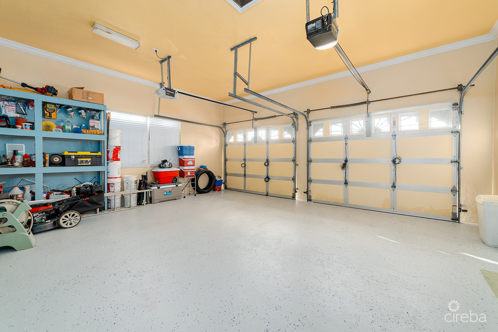 5-BEDROOM FAMILY GEM IN SAVANNAH MEADOWS  W/RENTAL UNIT