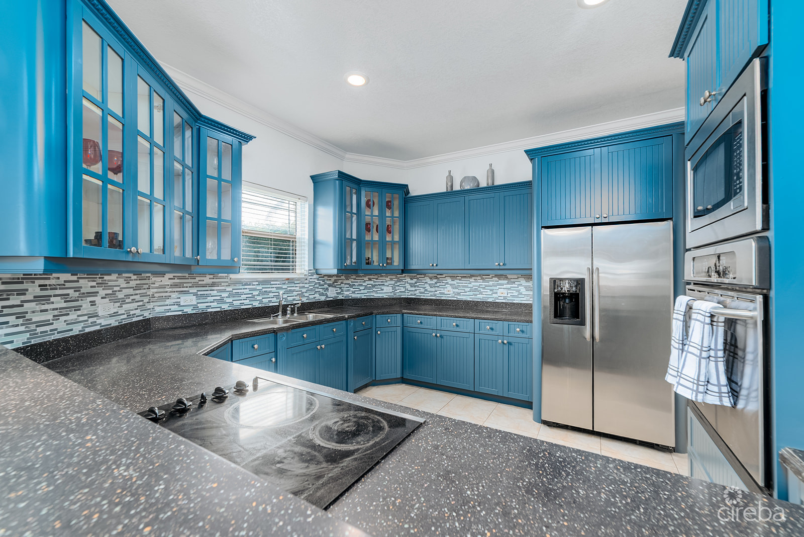 5-BEDROOM FAMILY GEM IN SAVANNAH MEADOWS  W/RENTAL UNIT