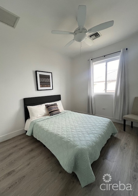 SOUTH BAY ESTATES - 4 BED TOWNHOME WITH EXCEPTIONAL FLOOR PLAN