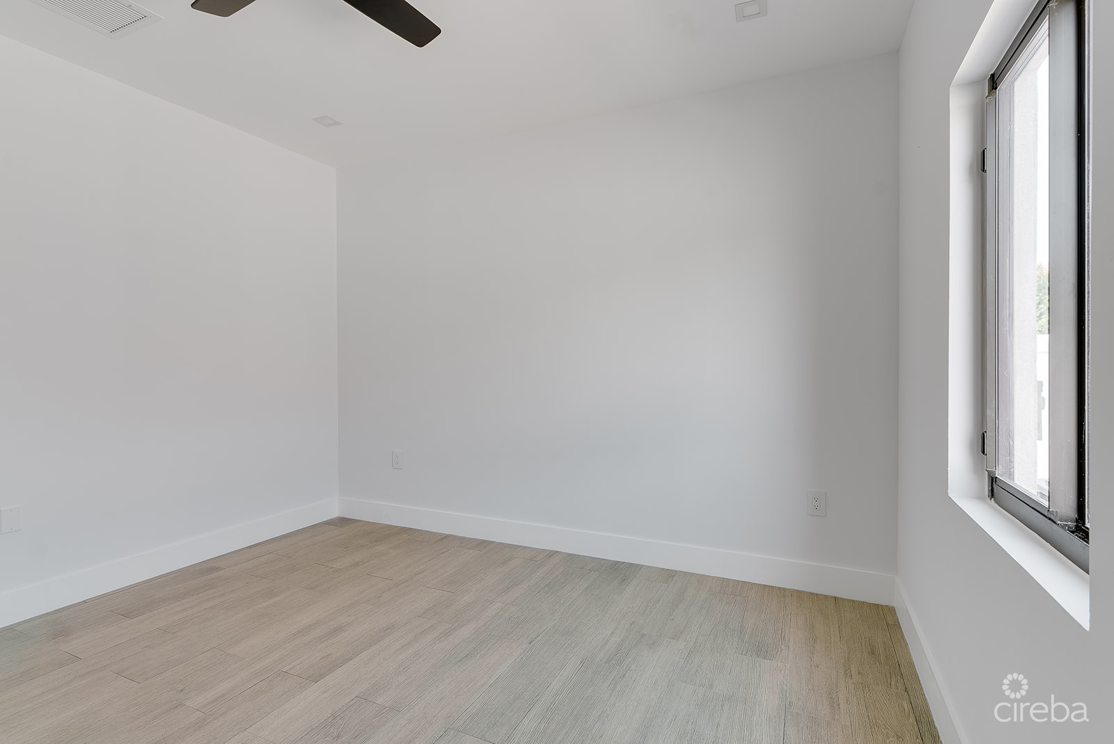 KINGSLEY TOWNHOMES 2 BED PLUS DEN UNIT 2.