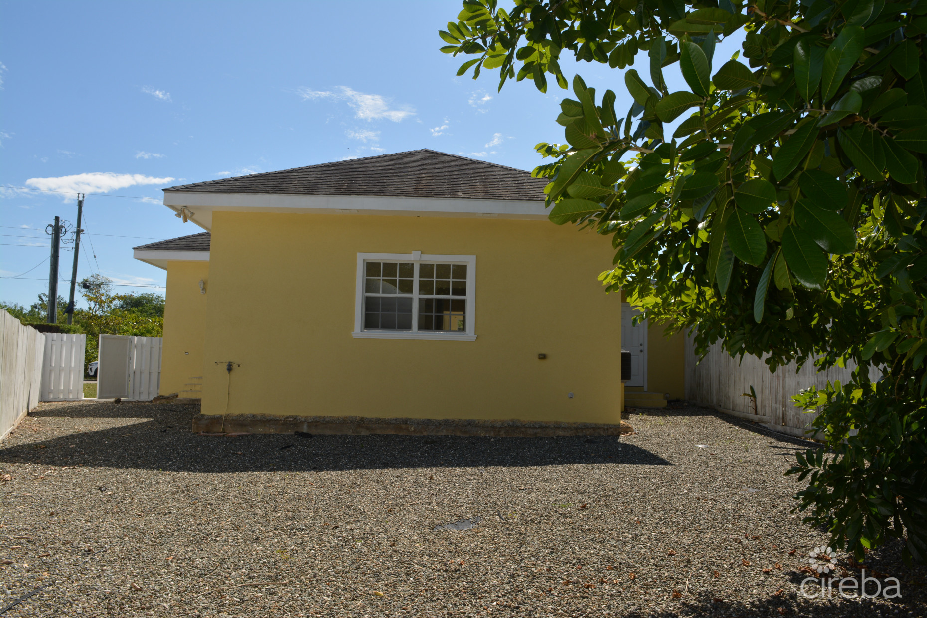 ROYAL HEIGHTS HALF DUPLEX