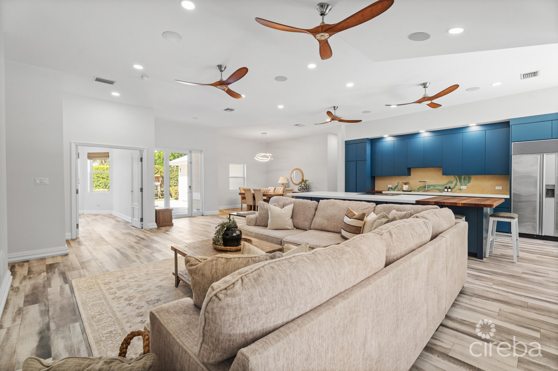 JACARANDA COURT 35, SOUTH SOUND HOME