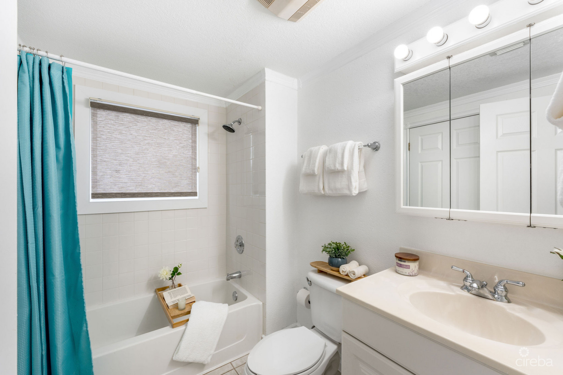 OCEANFRONT SPACIOUS GROUND FLOOR OCEAN POINTE VILLAS