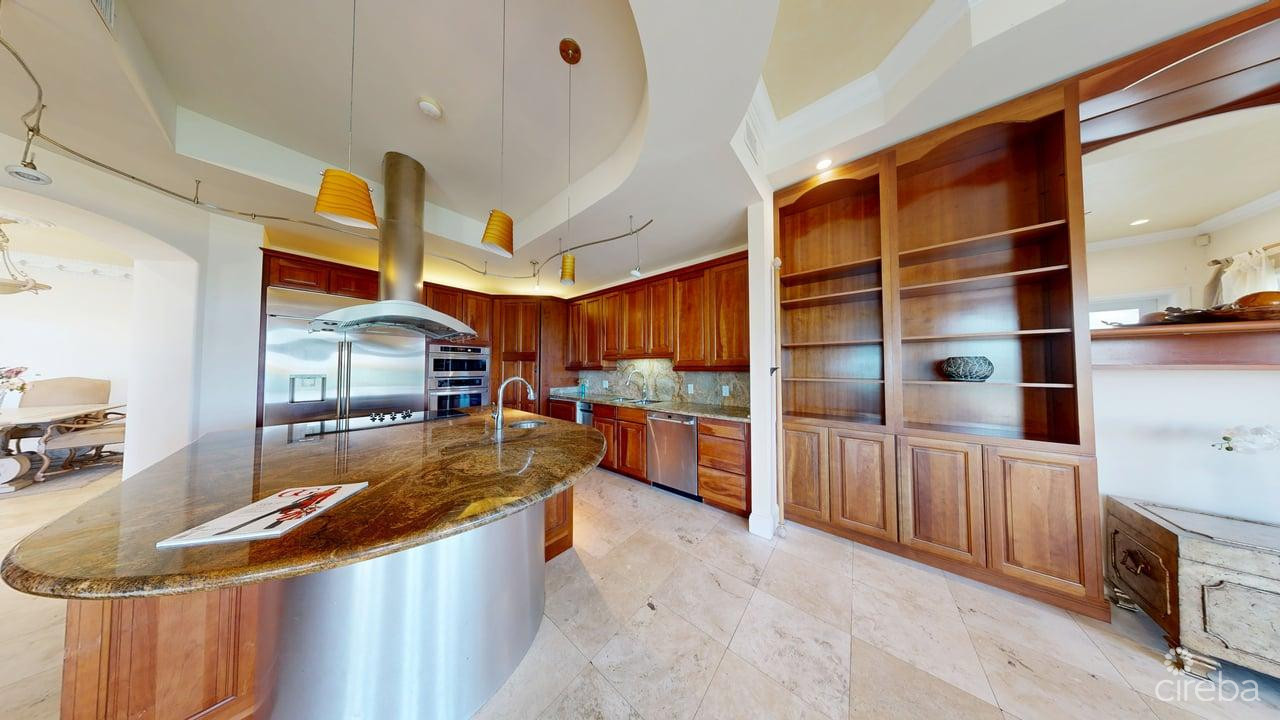 VISCAYA HOME, GOVERNOR'S HARBOUR CREEK