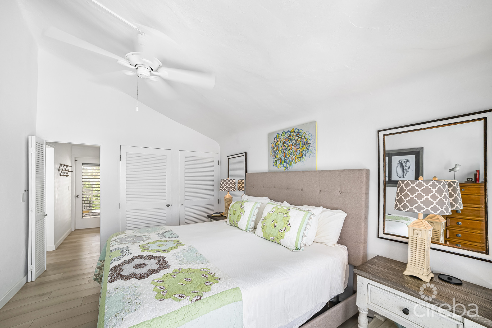 SEA LODGES OF CAYMAN KAI - PRIME ONE BEDROOM BEACHFRONT CONDO