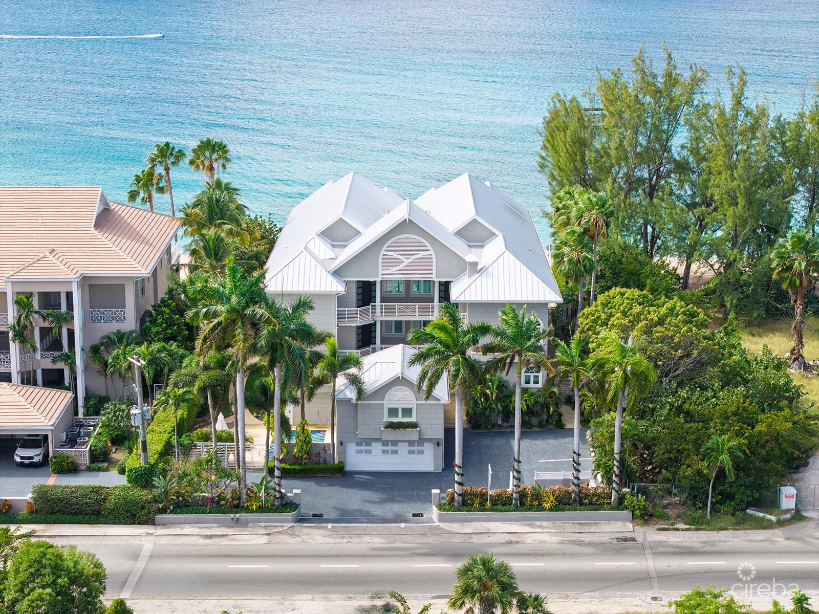 LUXURY SEVEN MILE BEACH CONDO - MANDALAY UNIT ONE