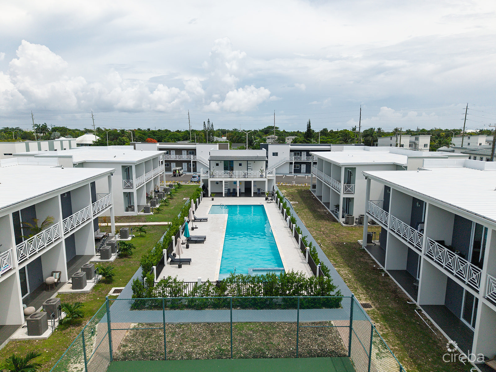 2 BEDROOM CONDO IN YARL