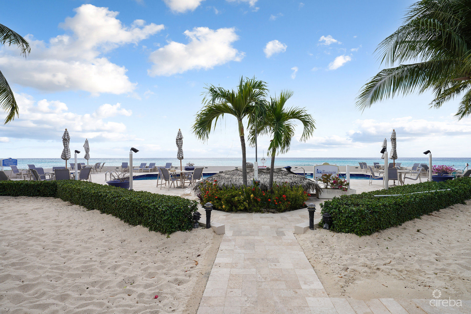 DISCOVERY POINT CLUB BEACHFRONT