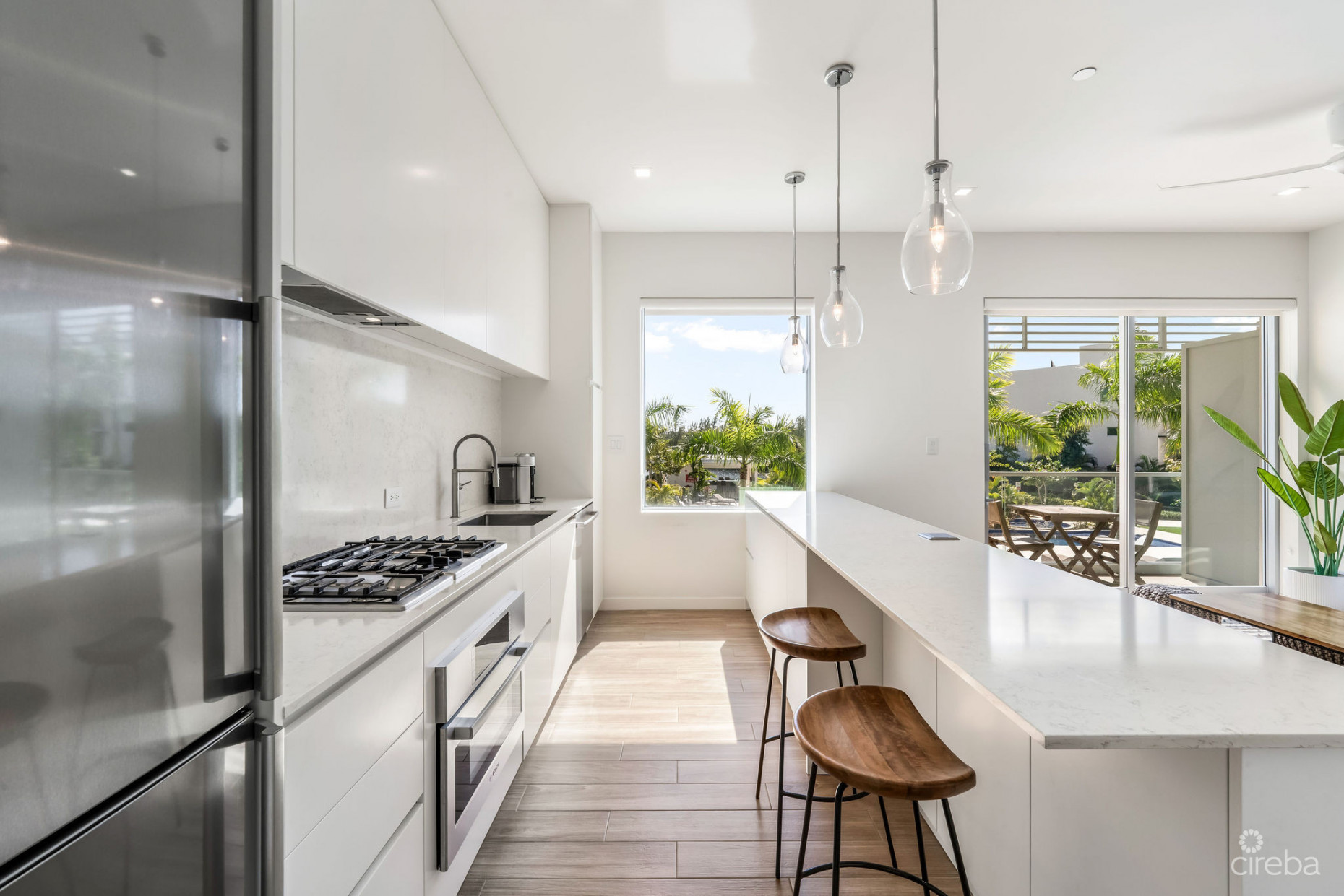 ONE CANAL POINT 324, SEVEN MILE CORRIDOR