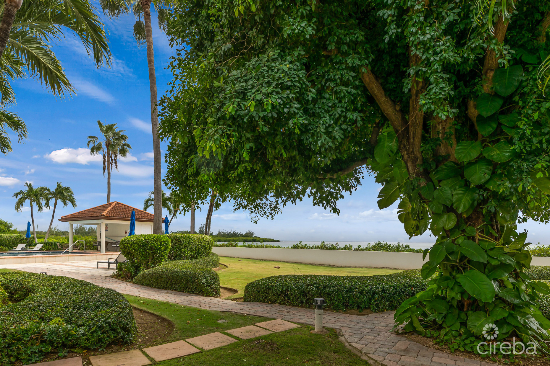 VISTA CARIBE- VENDOR PAYS STAMP DUTY!