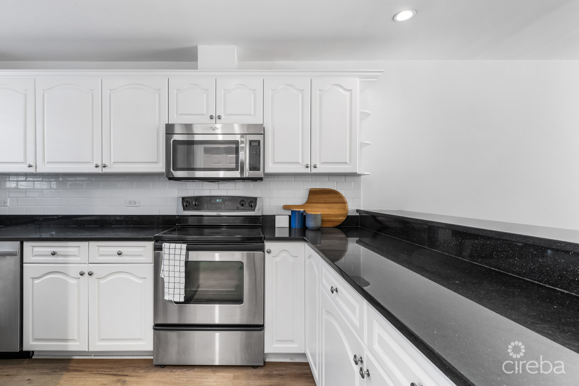 WINDSOR VILLAGE 27, SOUTH SOUND HOME