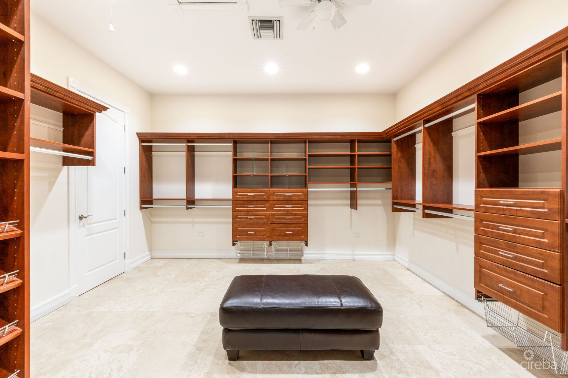 61 HOYA QUAY CRYSTAL HARBOUR