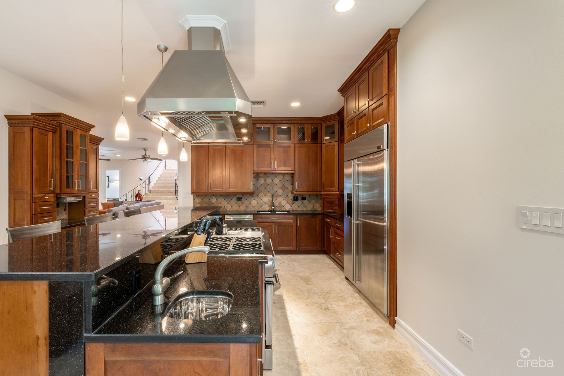 61 HOYA QUAY CRYSTAL HARBOUR