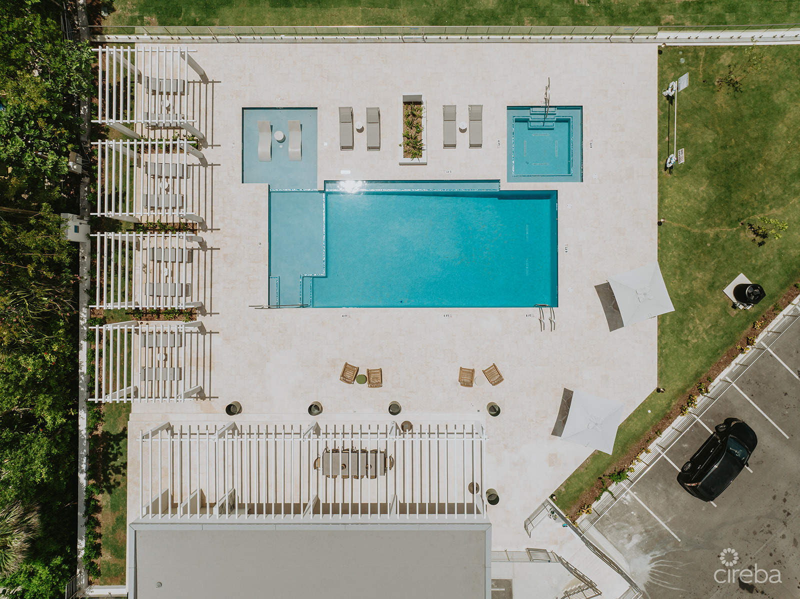 SUNSET POINT 19 - TOP FLOOR  PENTHOUSE WITH PANORAMIC SEA VIEWS